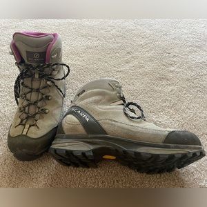 Scarpa Mythos Gore-Tex® Hiking Boots - Waterproof, Suede (For Women) 9.5 or 41.5